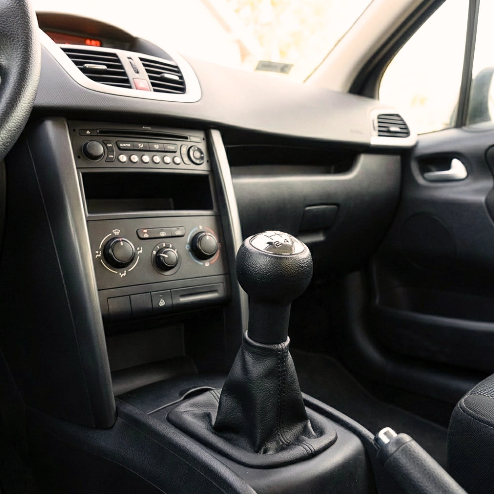 Pommeau de vitesse dans une peugeot 207