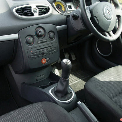 Pommeau de vitesse clio 3 - 5 vitesses - Couture noire - en situation