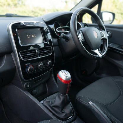 Pommeau de vitesse clio 4 - 5 vitesses - Couture rouge - en situation