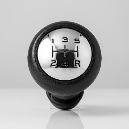 Pommeau de vitesse c4 - 5 vitesses - Noir & Alu - gros plan