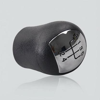 Pommeau de vitesse clio 2 - 5 vitesses - Noir & chrome - gros plan